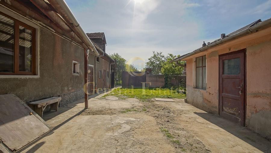 Casă individuală cu 3 camere cu Canalizare în Feldioara