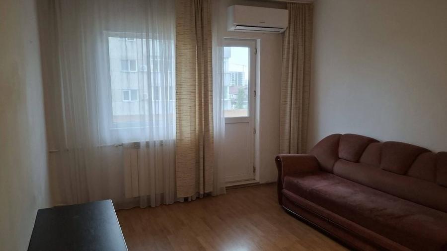 Apartament cu 2 camere semidecomandat în Gălățui