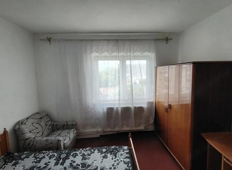 Apartament cu 2 camere decomandat în 1 Mai