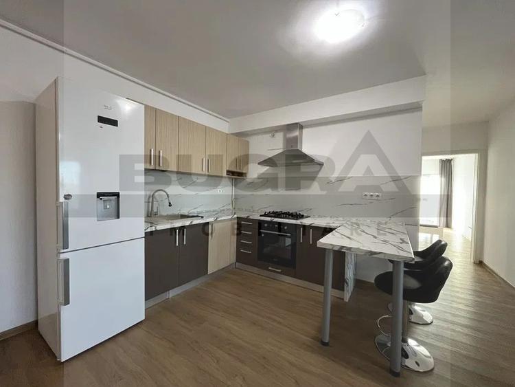 Apartament cu 3 camere semidecomandat, mobilat în Zorilor