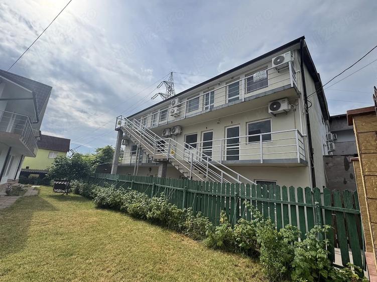 Casă cu 8 camere cu Teren 750 Mp în Central
