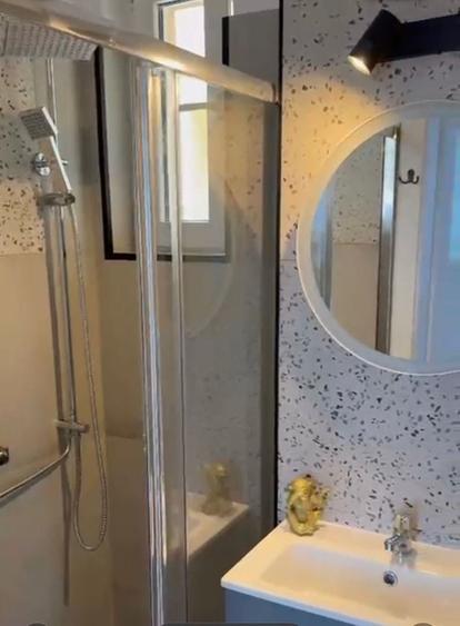 Apartament cu 3 camere semidecomandat în Sala Palatului