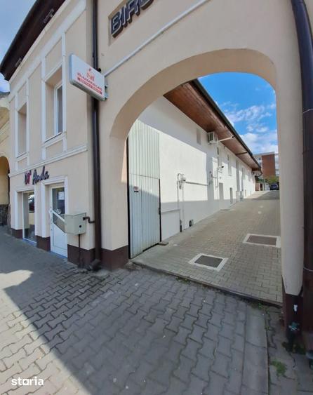 Casă cu 4 camere cu Teren 250 Mp în Central