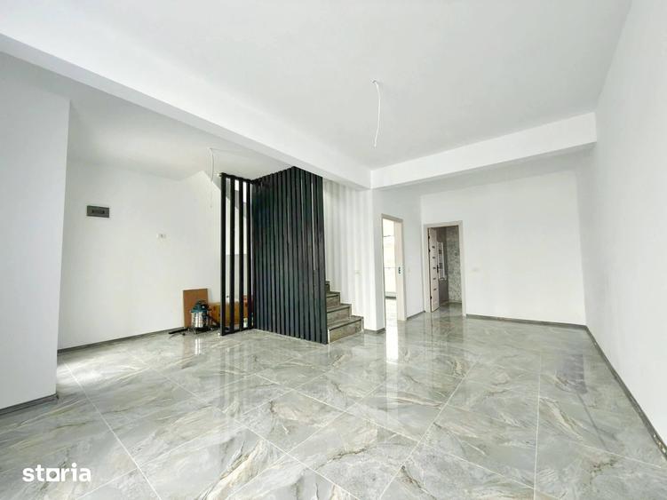 Casă cu 4 camere cu Teren 200 Mp în Lumina