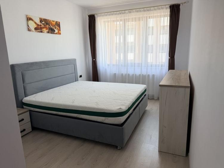 Chirie Apartament 3 camere Tractoru Coresi - 3