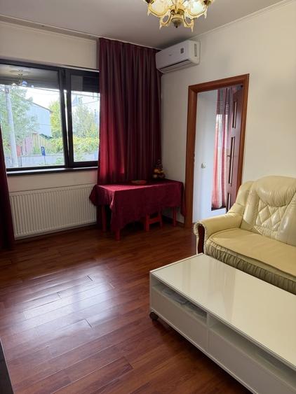 Apartament cu 2 camere semidecomandat în Pajura