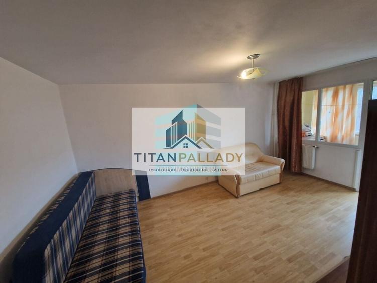 Apartament cu 2 camere decomandat în Titan