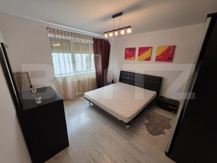 Apartament cu 3 camere semidecomandat, mobilat în Bună Ziua