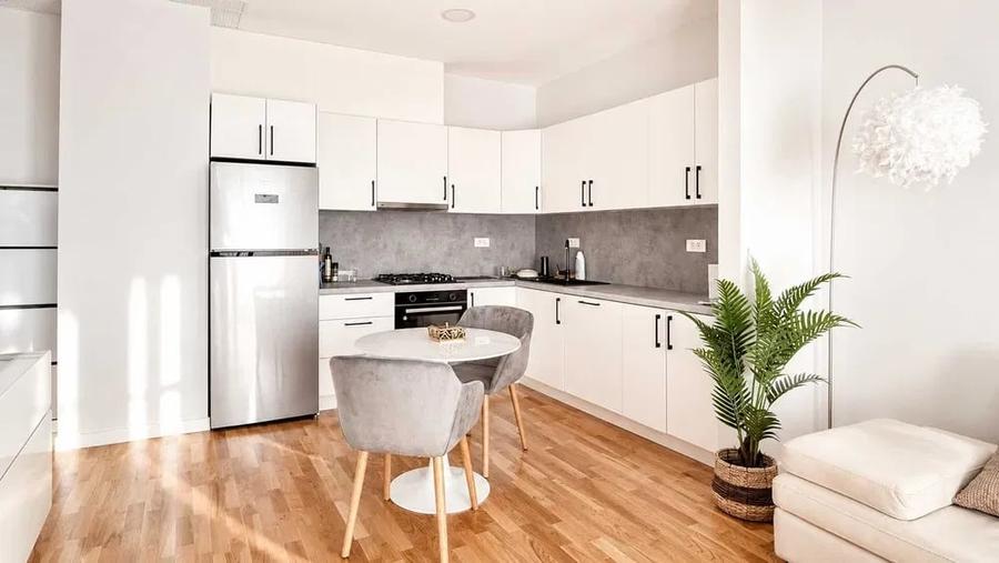 Apartament cu 2 camere semidecomandat, mobilat în Dămăroaia