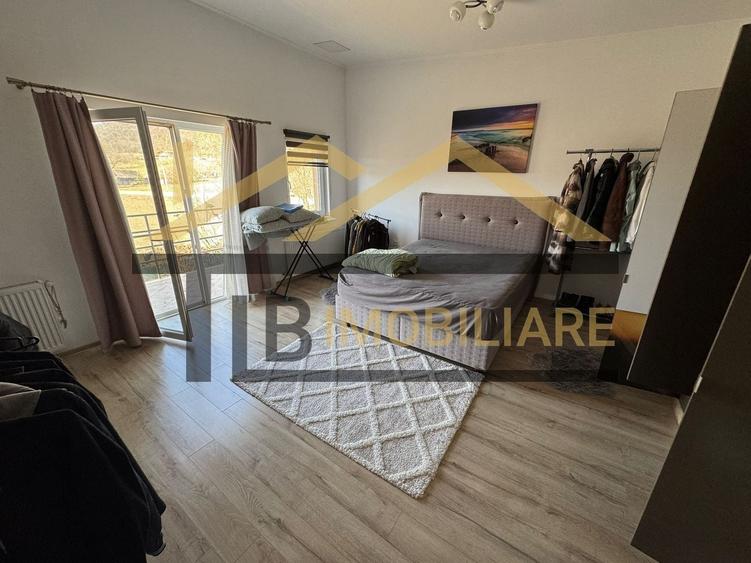 Casă individuală cu 3 camere cu Canalizare în Tofalău