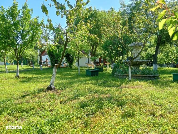 Casă cu 4 camere în Lipia