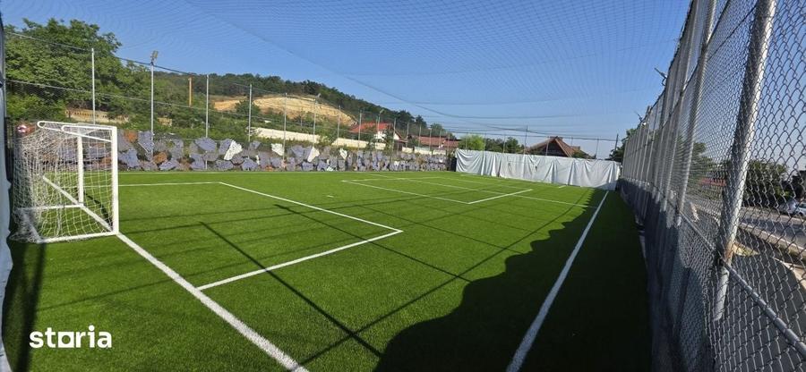 Casă cu 6 camere cu Teren 580 Mp în Podari