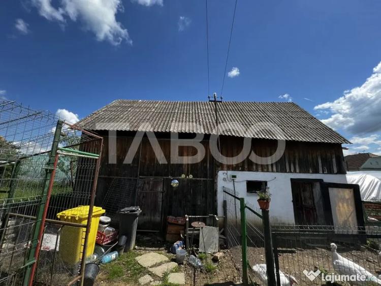 Casă cu 3 camere cu Teren 500 Mp în Cornățel
