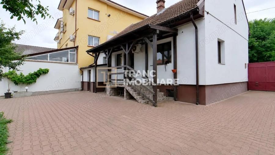 Casa de inchiriat in Parneava / Curte spa?ioasa ?i confort - 1