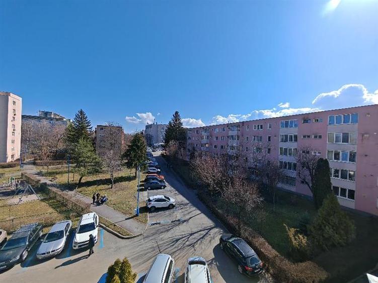 Apartament cu 2 camere semidecomandat, mobilat în Gării