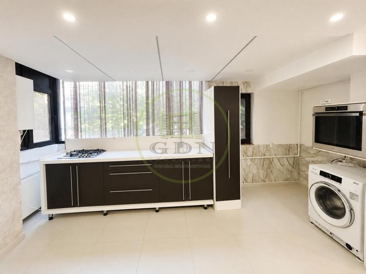 Apartament cu 2 camere semidecomandat, mobilat în Sisești