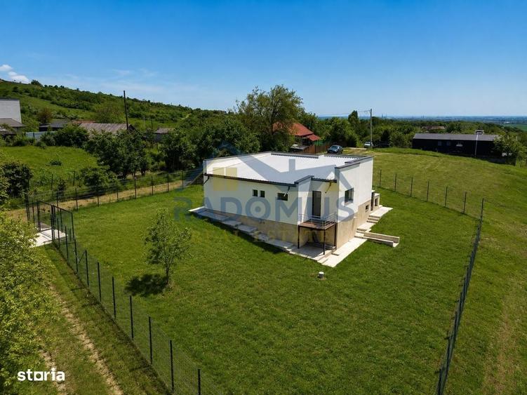 Casă cu 4 camere în Boldești
