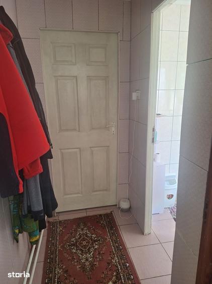 Casă cu 5 camere cu Teren 211 Mp în Inel II