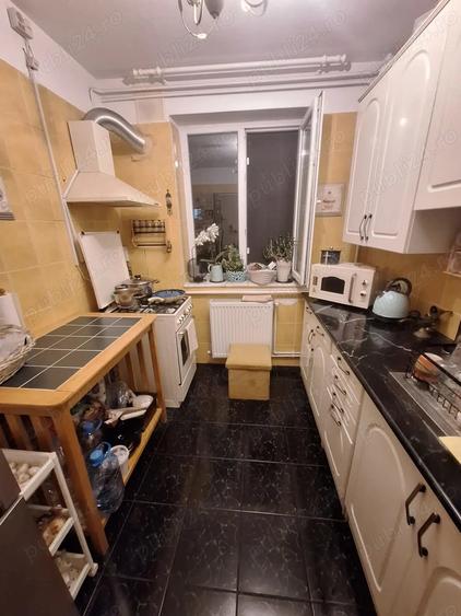 Apartament cu 4 camere semidecomandat în Tomis Nord