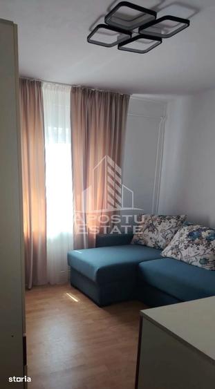 Apartament cu 3 camere decomandat în Micălaca