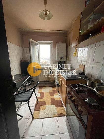 Apartament cu 2 camere nedecomandat, mobilat în Podu Roș