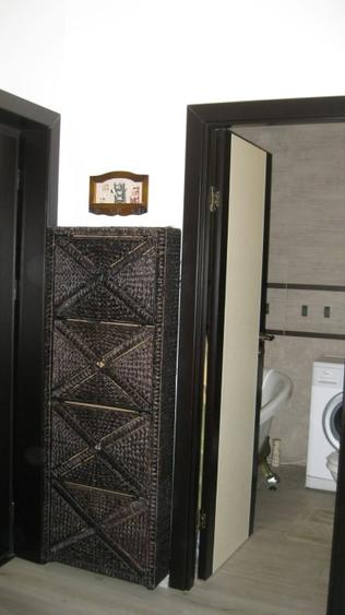 Închiriez ap 2 camere  - 6
