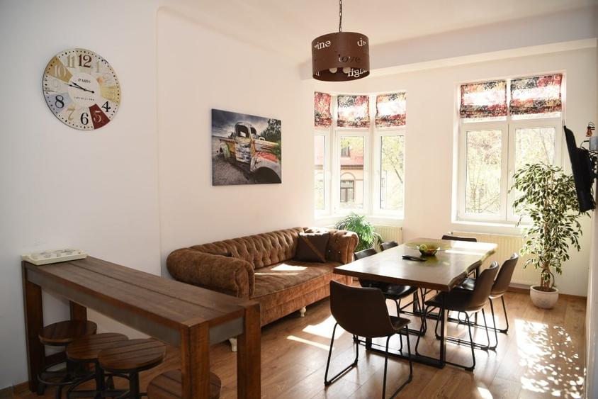 Apartament cu 4 camere decomandat, mobilat în Centrul Istoric