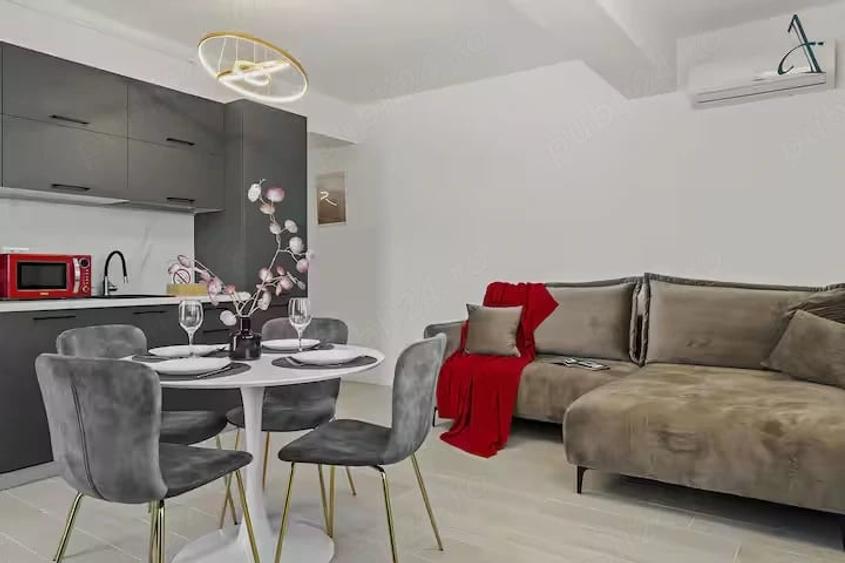Apartament cu 2 camere decomandat în Central