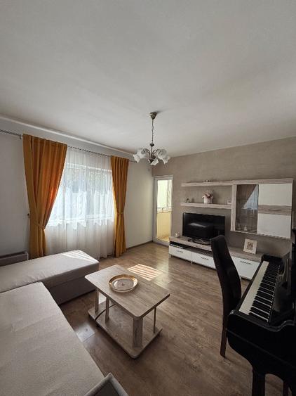 Apartament cu 3 camere decomandat în Braytim