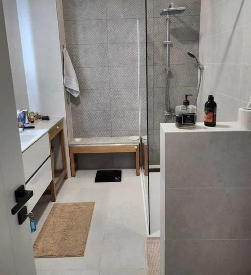 Apartament cu 2 camere decomandat, mobilat în Mamaia