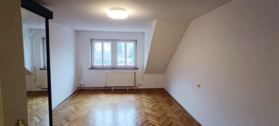 Apartament cu 2 camere decomandat, mobilat în Drumul Poienii