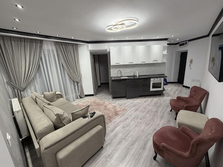 Apartament cu 3 camere decomandat în Ștefan cel Mare
