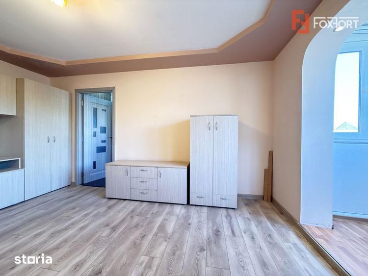 Apartament cu 2 camere semidecomandat în Lipovei