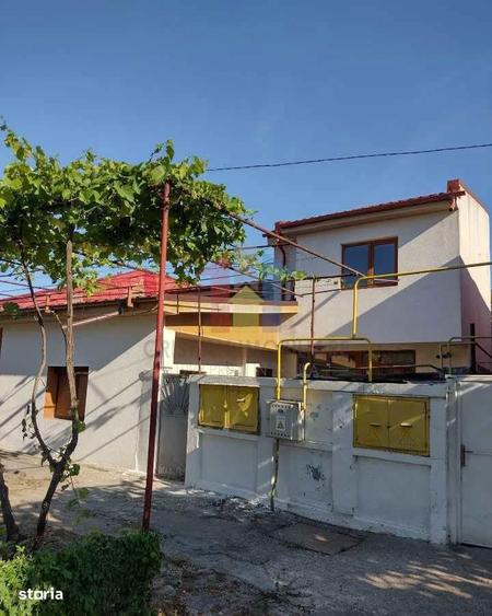 Casă cu 4 camere cu Teren 106 Mp în Brăilița