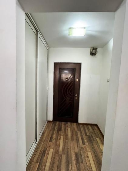 Garsonieră decomandată, mobilată în Săsar