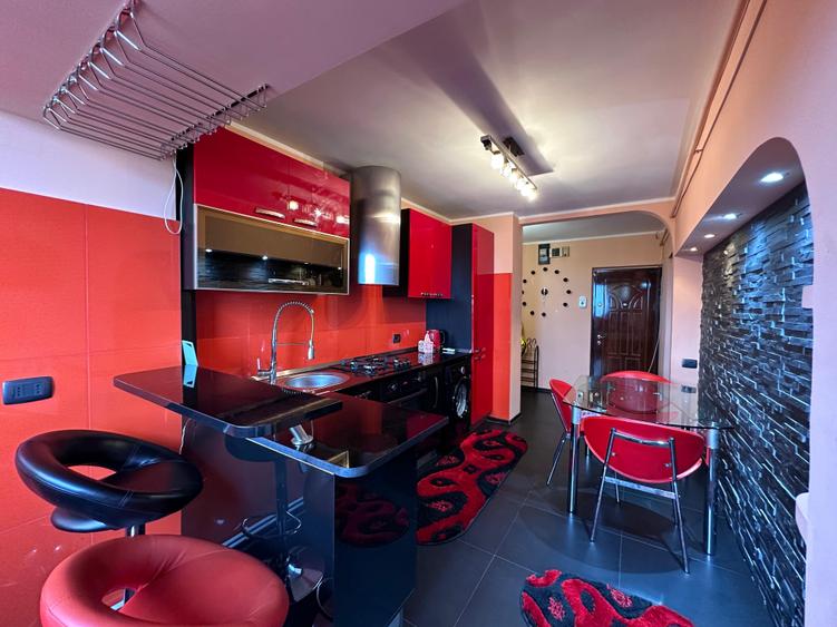 Apartament cu 2 camere decomandat în Micro 18
