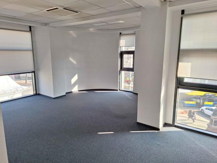 Birou, de 450 mp, în Ultracentral