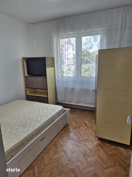 Apartament cu 3 camere decomandat în Săsar