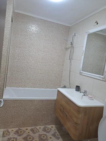 Apartament cu 3 camere decomandat în UTA