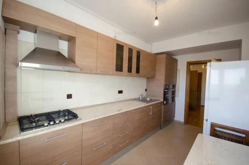 Apartament cu 3 camere decomandat în Foișorul de Foc
