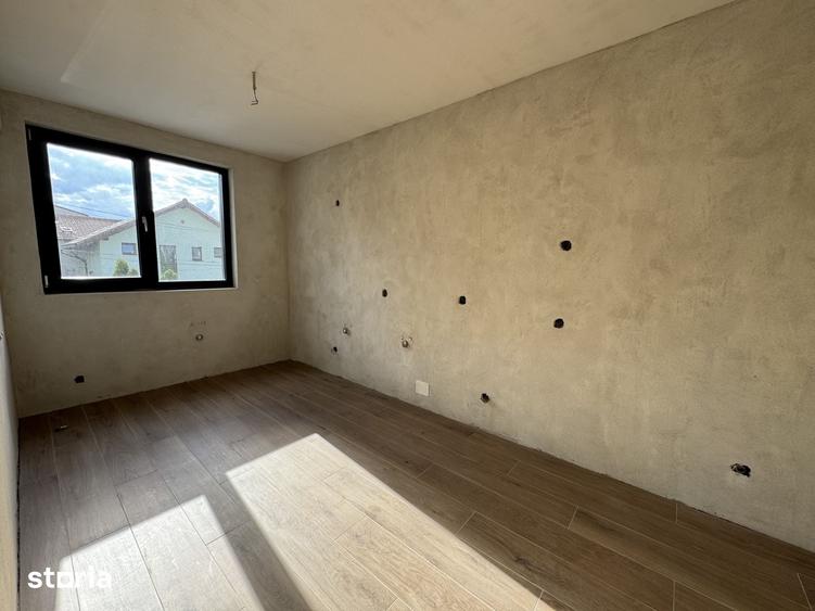 Casă cu 5 camere cu Teren 291 Mp în Gheorgheni