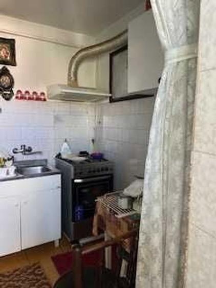 Apartament cu 3 camere decomandat în Radu Negru