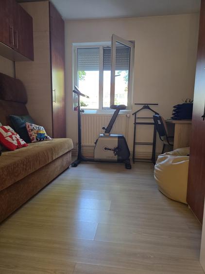 Apartament cu 3 camere semidecomandat în Gheorghe Lazăr