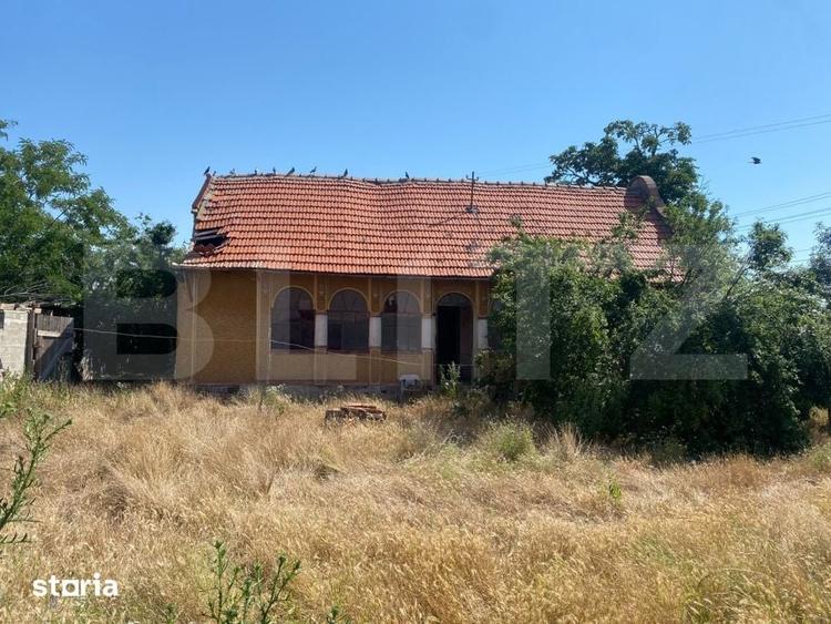 Teren de 7000 mp, în Chevereșu Mare
