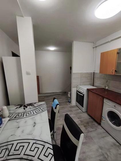 Apartament cu 2 camere semidecomandat în Circumvalațiunii