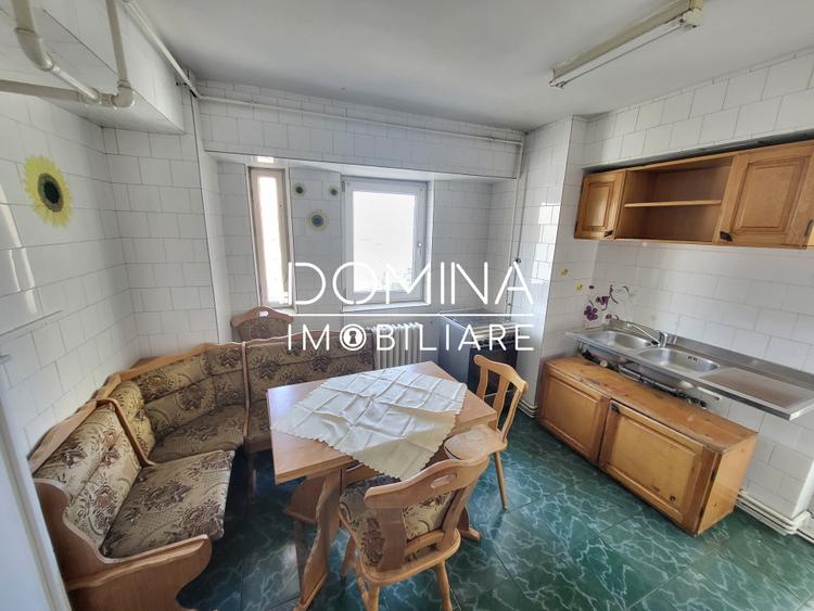 Apartament cu 5 camere circular, mobilat în Central