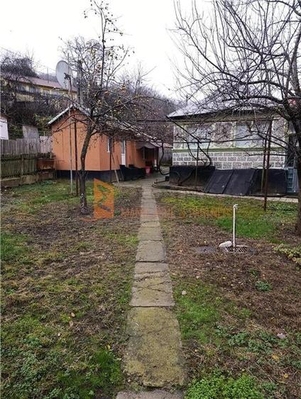 Casă individuală cu 4 camere cu Teren 600 Mp în Sărata-Monteoru