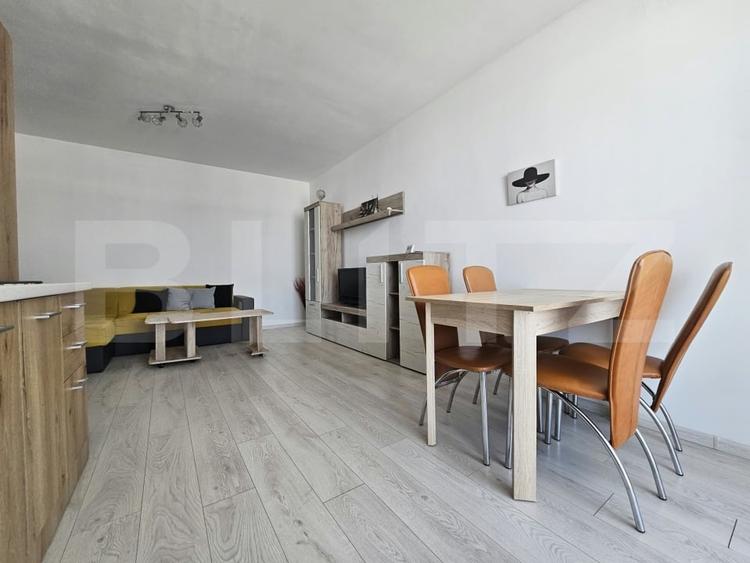 Apartament cu 3 camere decomandat, mobilat în Dumbrăvița