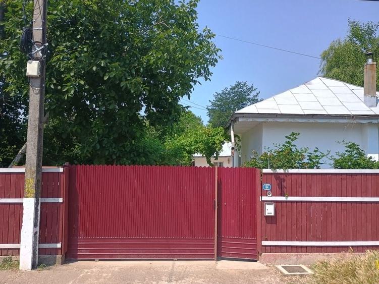 Casă cu 4 camere în Slobozia Corni