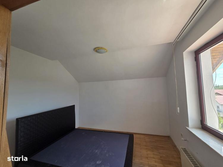 Casă cu 4 camere în Prundu